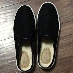 TimeTru black Fabric/Sherpa Memory Foam Shoes
